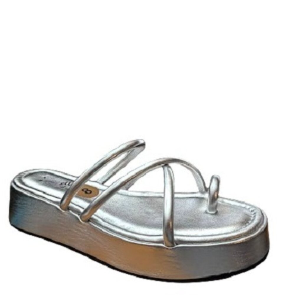 Seychelles Silver Metallic Platform Toe-Ring Sandals